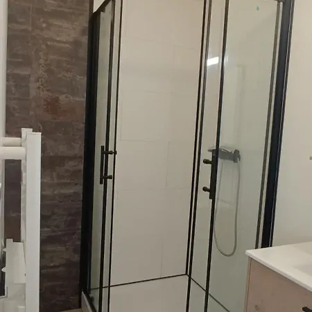 Independante Avec Sdb Quarto em Acomodações Particulares